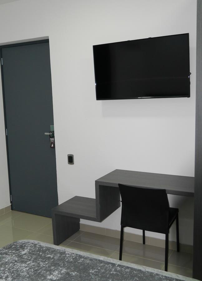 Calle 10 Express Hotel Medellin Ngoại thất bức ảnh