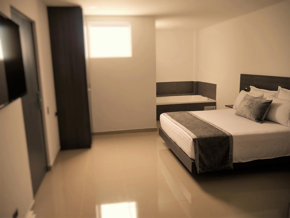 Calle 10 Express Hotel Medellin Ngoại thất bức ảnh