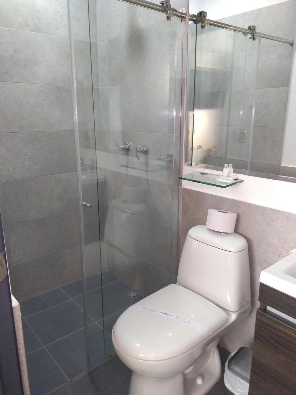 Calle 10 Express Hotel Medellin Ngoại thất bức ảnh
